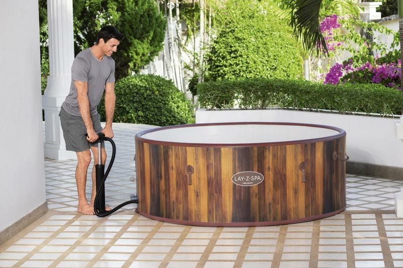 Bestway® Spa Gonflable Lay-z-spa Helsinki - ø 180 X 66 Cm (24)