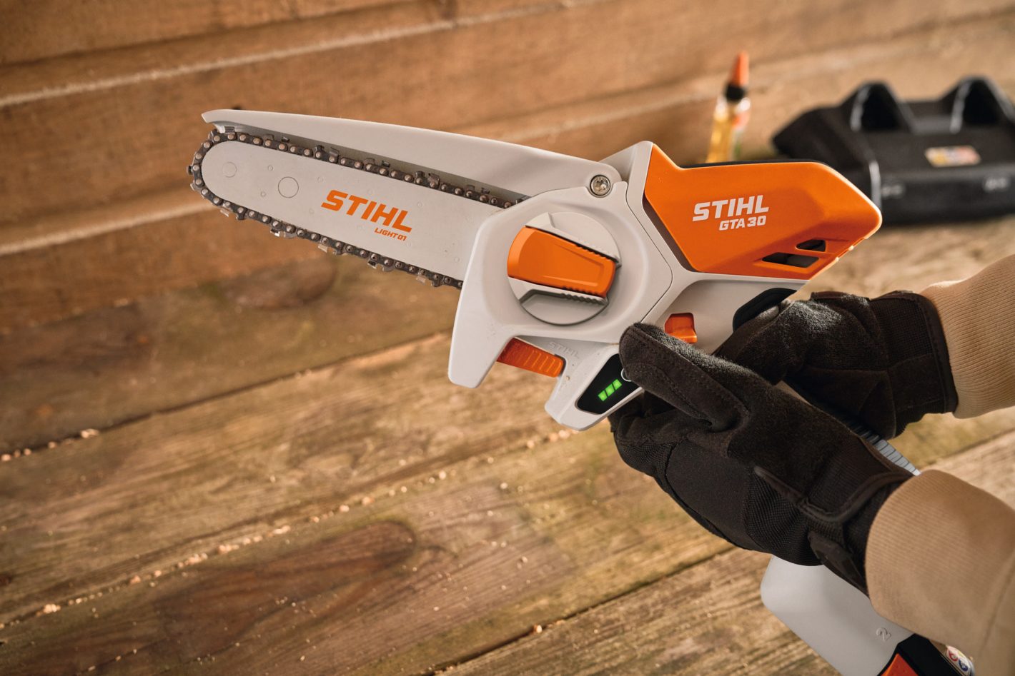 Tronçonneuse STIHL GTA 30 avec 2x batterie AS 2 et chargeur AL 5-2 (7)