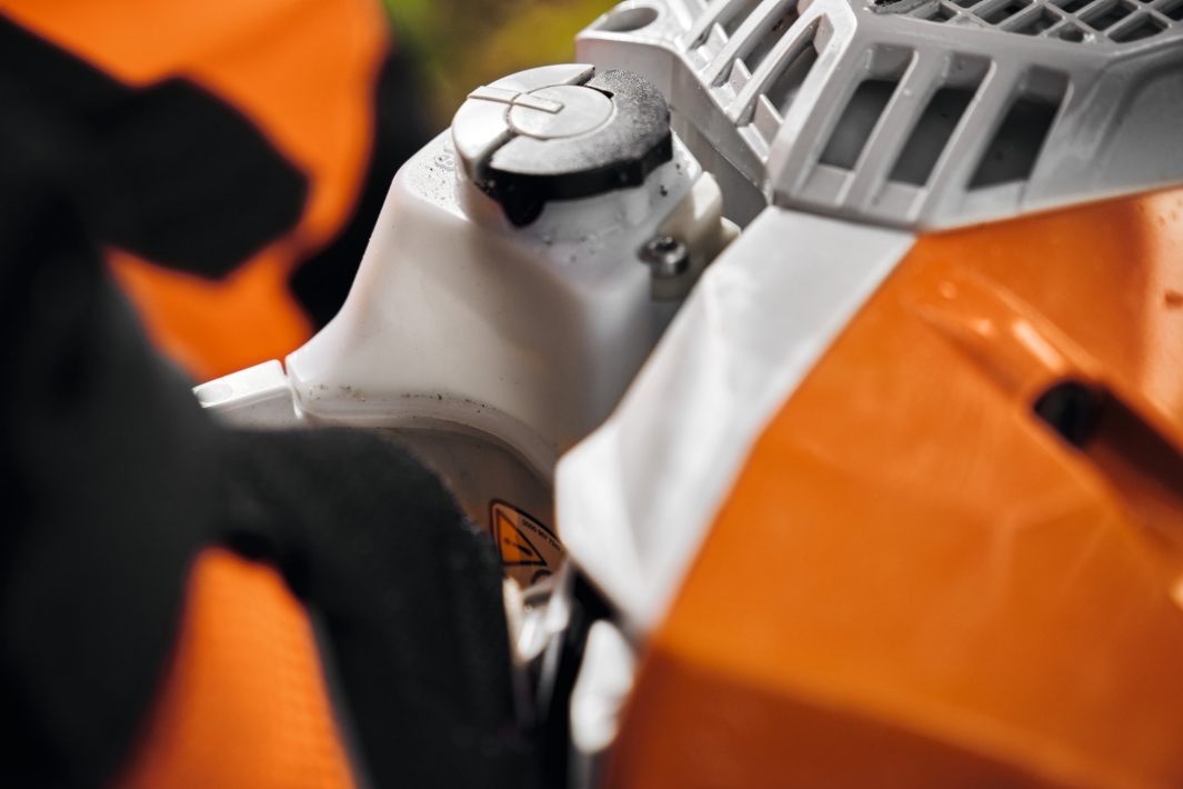 Tronçonneuse STIHL MS 400 C-M (4)